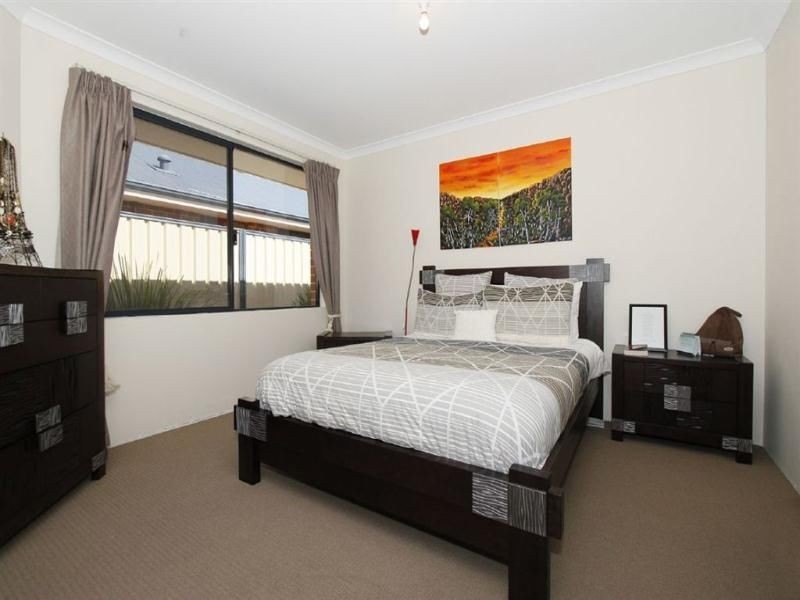 20 Covington Loop, Success WA 6164