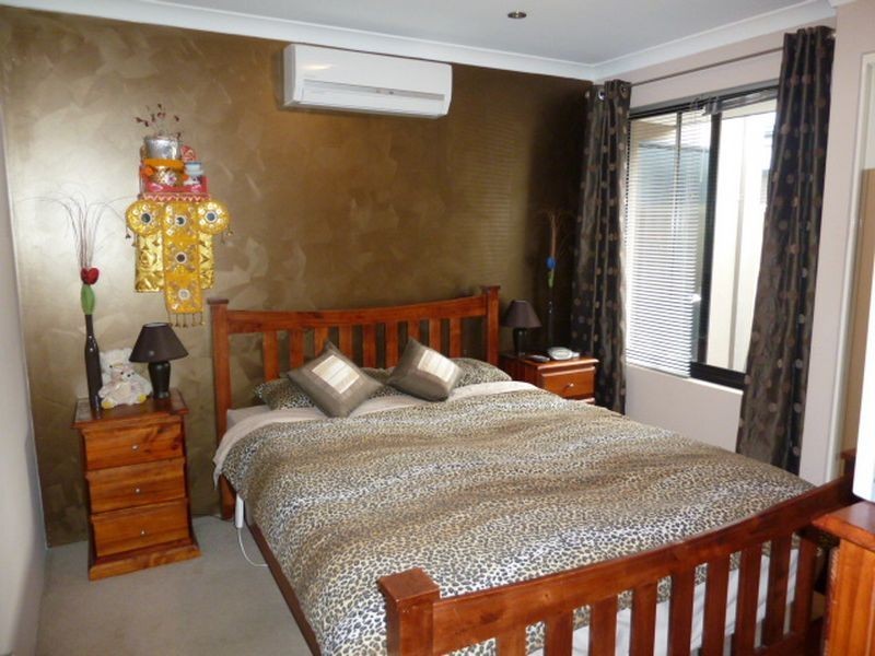 18 Cranbrook Pass, Canning Vale WA 6155