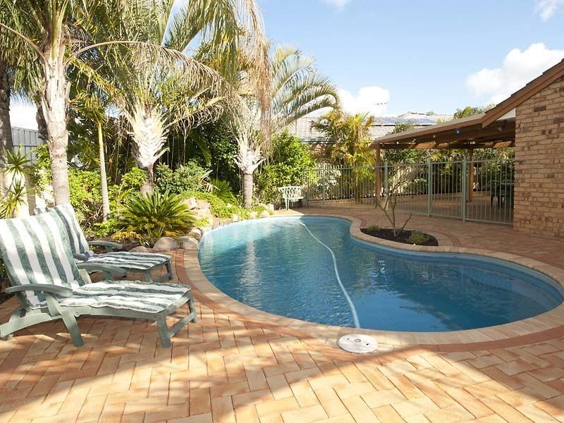 44 Pioneer Drive, Thornlie WA 6108