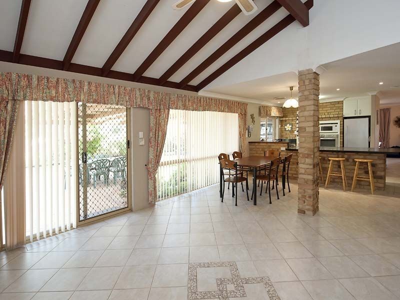 44 Pioneer Drive, Thornlie WA 6108