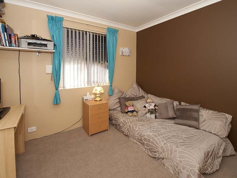 44 Pioneer Drive, Thornlie WA 6108