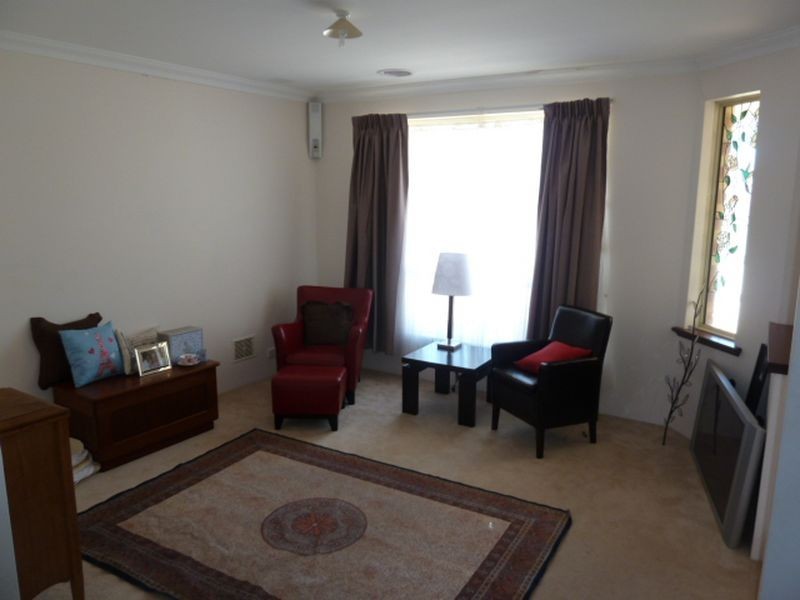 33 Lydon Boulevard, Atwell WA 6164