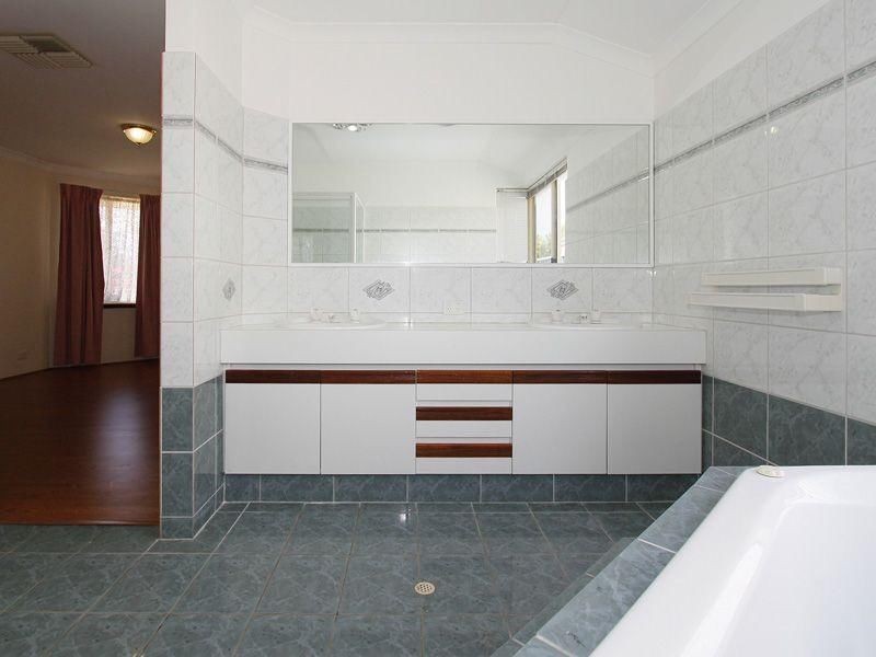 33 Lydon Boulevard, Atwell WA 6164