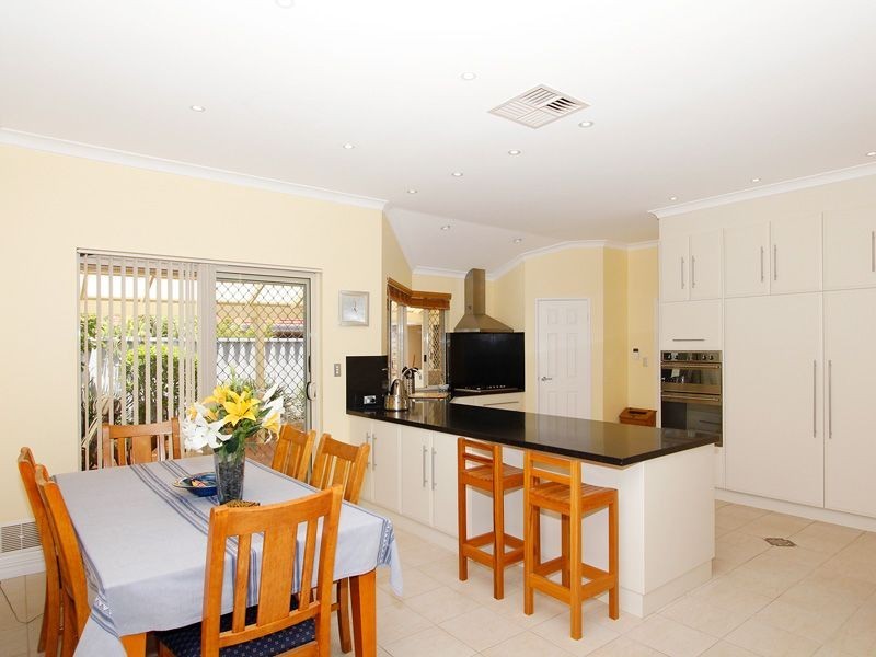 14 Lupin Court, Thornlie WA 6108