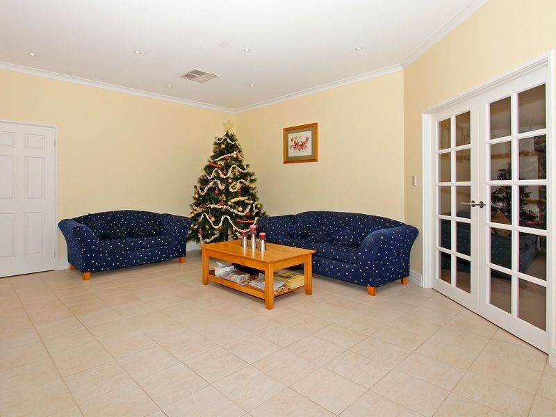 14 Lupin Court, Thornlie WA 6108