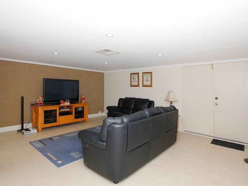 14 Lupin Court, Thornlie WA 6108