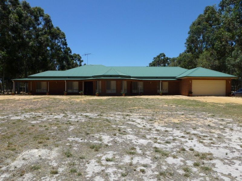 11 Lorenz Way, Oakford WA 6121