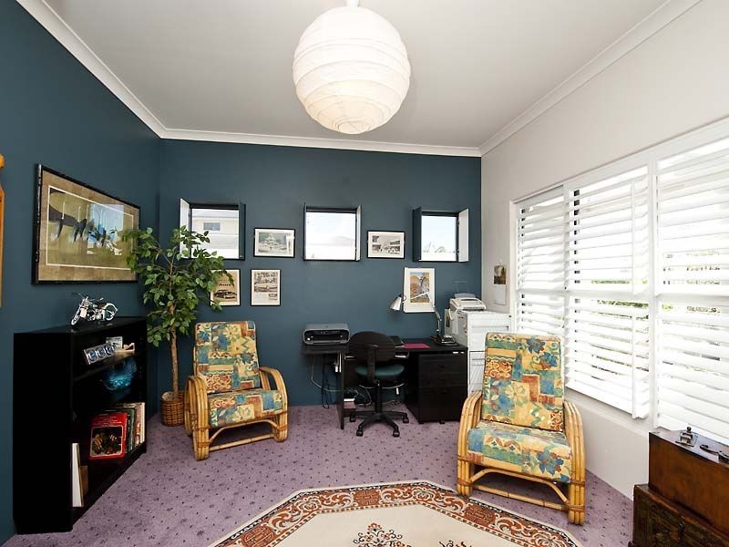 16 Finistere Island Retreat, Halls Head WA 6210