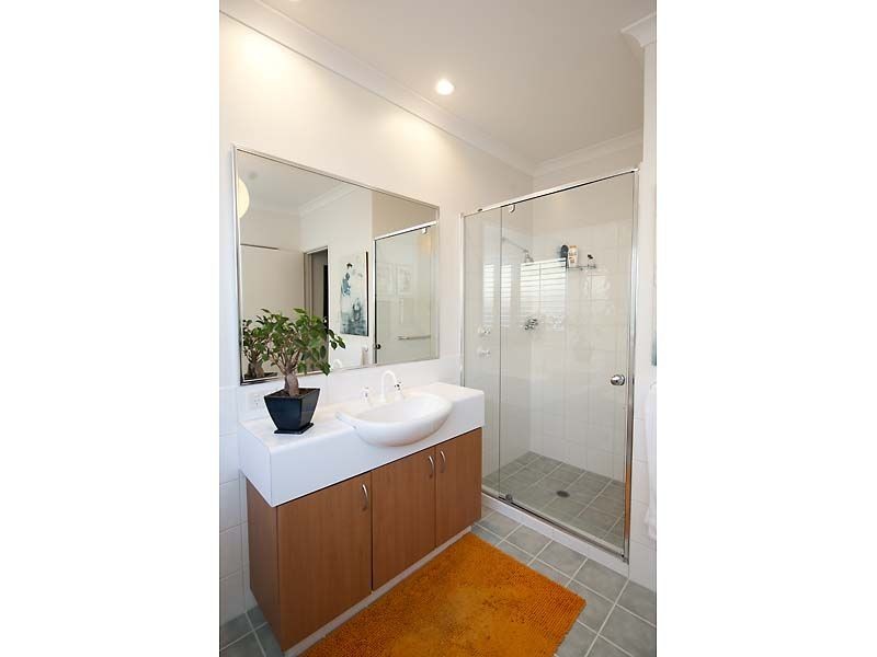 16 Finistere Island Retreat, Halls Head WA 6210