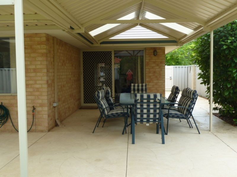 2 Holton Way, Cannington WA 6107