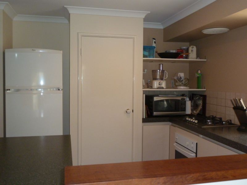 2 Holton Way, Cannington WA 6107