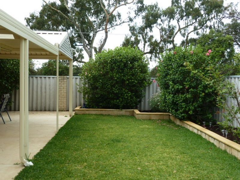 2 Holton Way, Cannington WA 6107