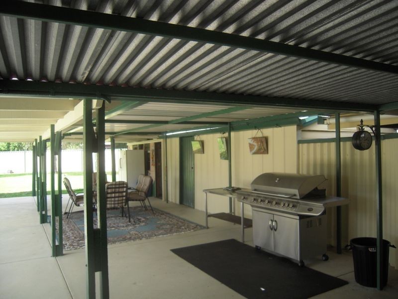 17 Little John Road, Armadale WA 6112