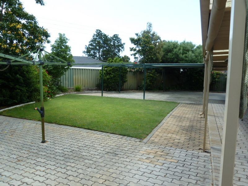 17 Brunswick Road, Thornlie WA 6108