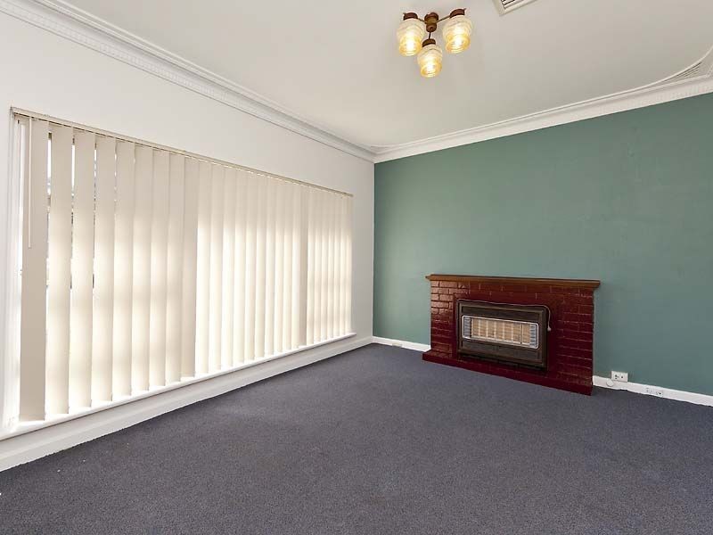 3 Hunt Street, Thornlie WA 6108