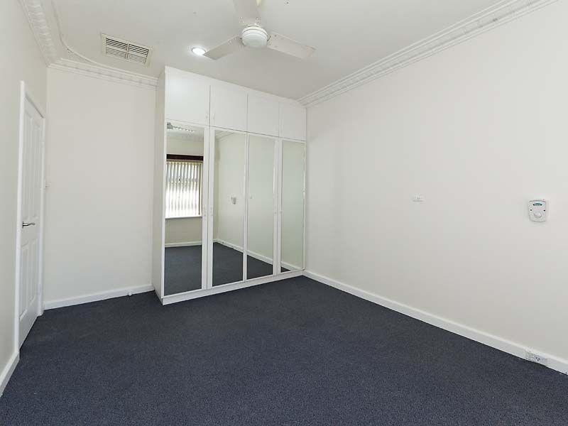 3 Hunt Street, Thornlie WA 6108
