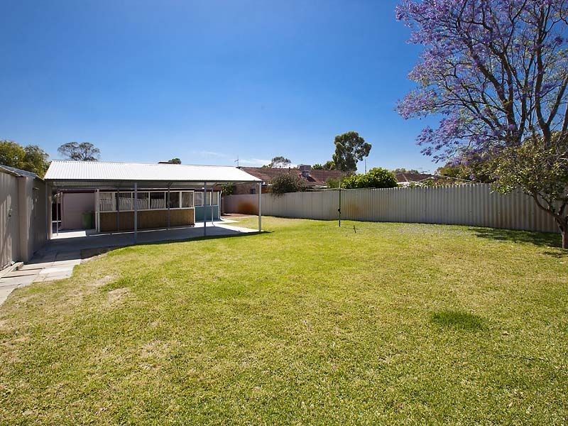 3 Hunt Street, Thornlie WA 6108