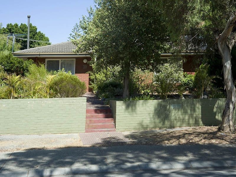 71 Cammillo Road, Camillo WA 6111