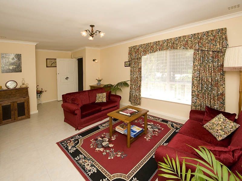 71 Cammillo Road, Camillo WA 6111