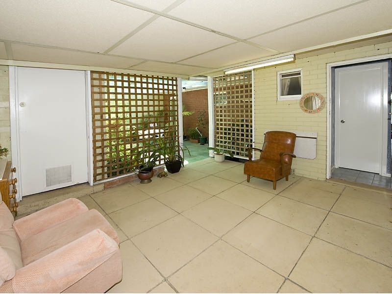 71 Cammillo Road, Camillo WA 6111