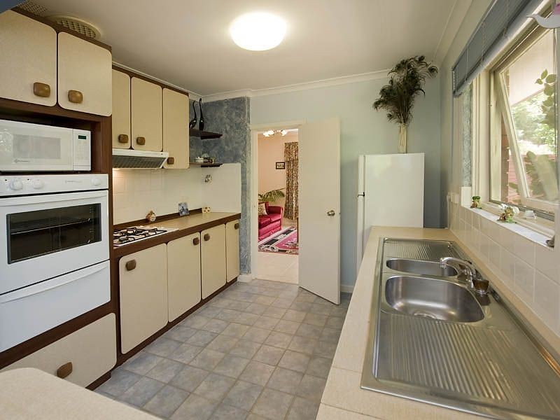 71 Cammillo Road, Camillo WA 6111