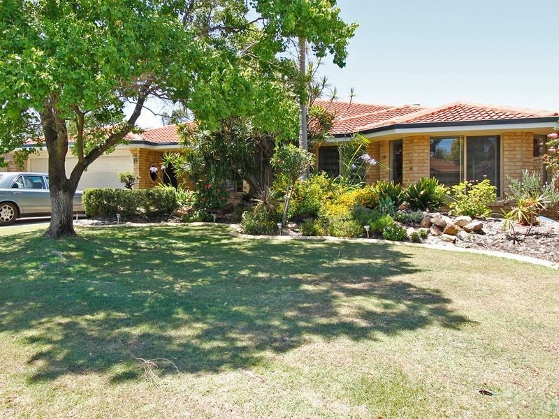 6 Camelot Court, Thornlie WA 6108