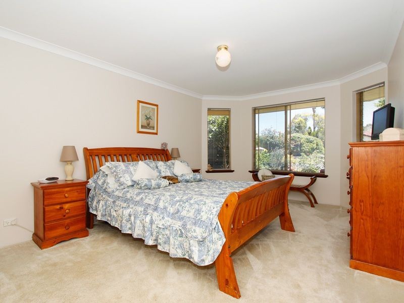 6 Camelot Court, Thornlie WA 6108