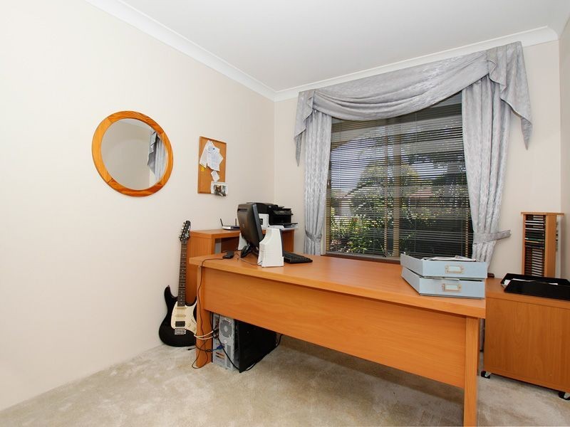 6 Camelot Court, Thornlie WA 6108