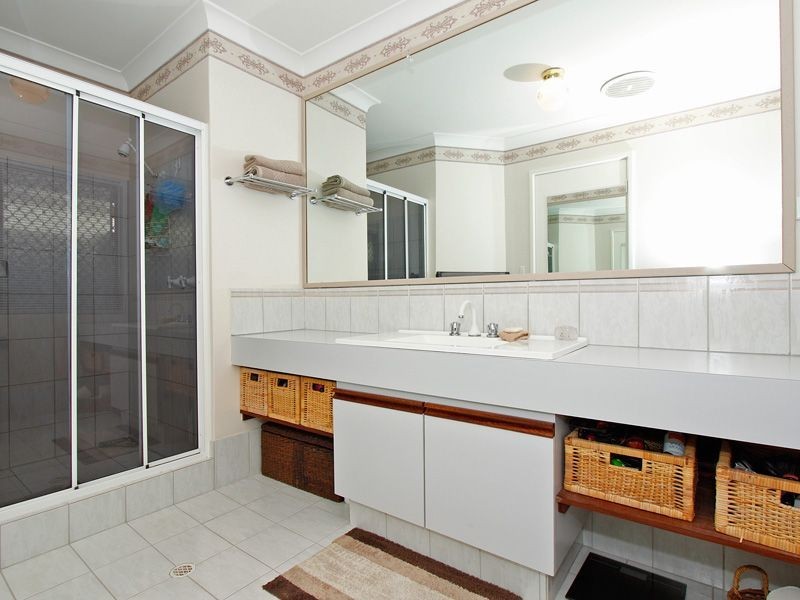 6 Camelot Court, Thornlie WA 6108