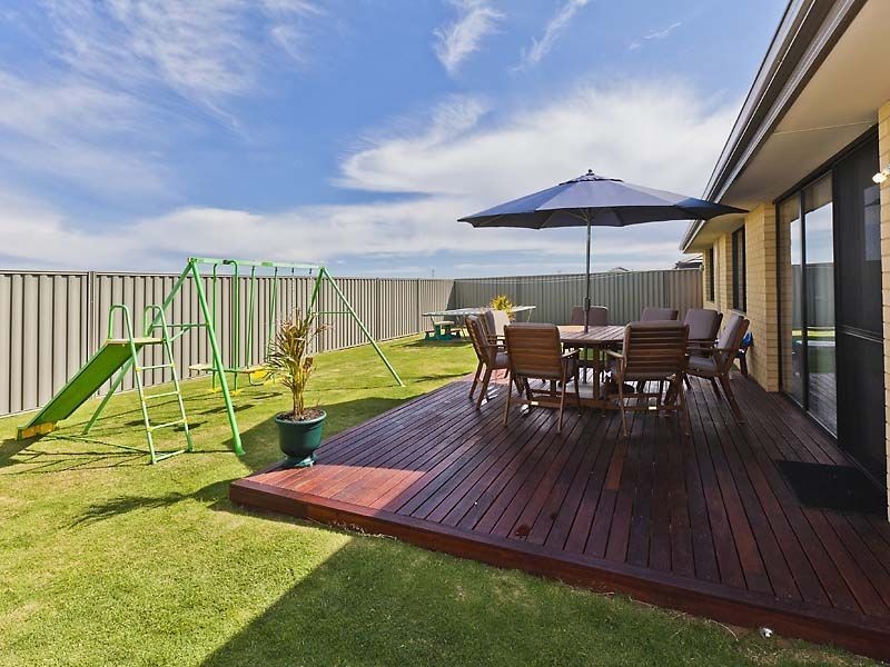 29 Cornforth Way, Piara Waters WA 6112