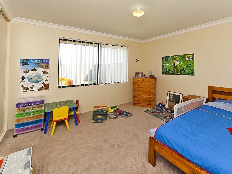 29 Cornforth Way, Piara Waters WA 6112