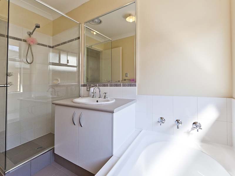 29 Cornforth Way, Piara Waters WA 6112