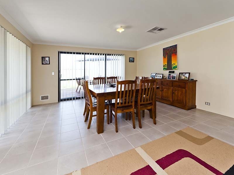 29 Cornforth Way, Piara Waters WA 6112