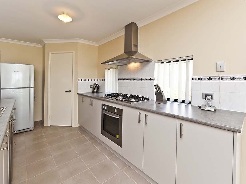 29 Cornforth Way, Piara Waters WA 6112