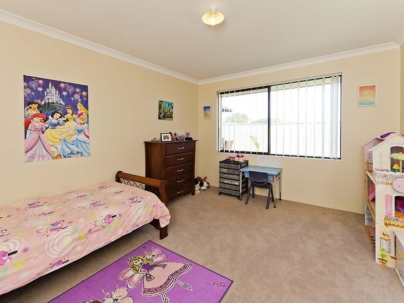 29 Cornforth Way, Piara Waters WA 6112