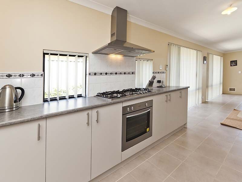 29 Cornforth Way, Piara Waters WA 6112