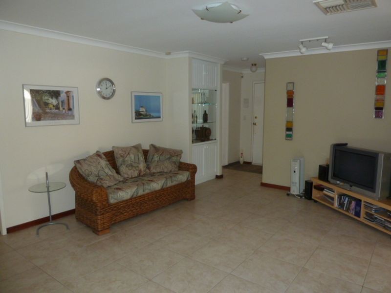 7 Kingsford  Way, Huntingdale WA 6110