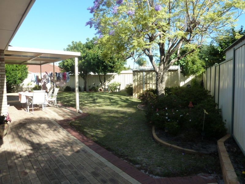 20 Redgum Court, Thornlie WA 6108