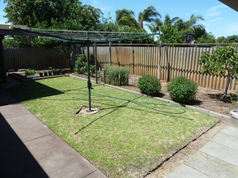 1 Alciston Way, Huntingdale WA 6110