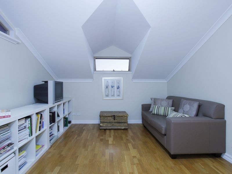 8 Kirwan Way, Winthrop WA 6150
