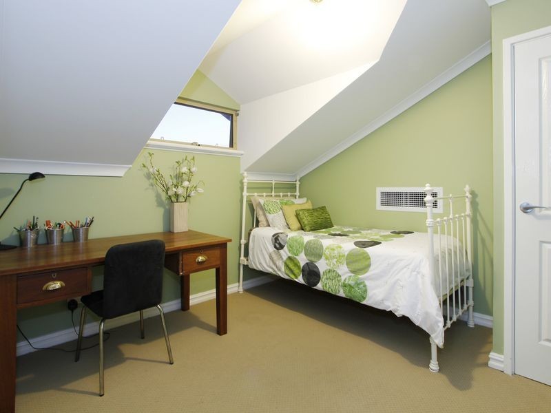 8 Kirwan Way, Winthrop WA 6150