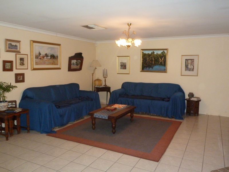 303 Foxton Drive, Oakford WA 6121