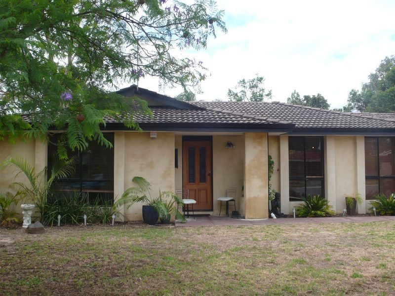 15 Walcha Way, Armadale WA 6112