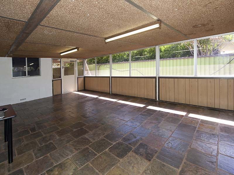 35 Ailsworth Court, Thornlie WA 6108