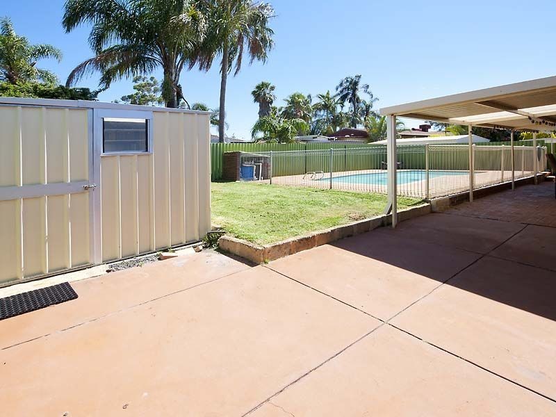 35 Ailsworth Court, Thornlie WA 6108