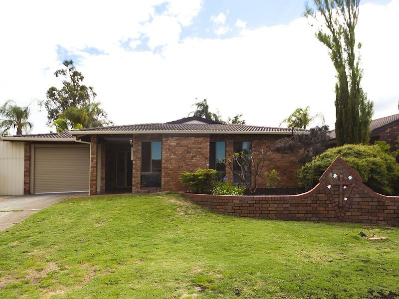 4 Grundy Way, Thornlie WA 6108