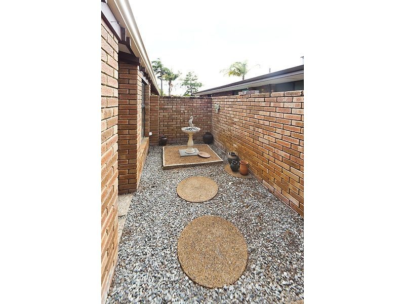 4 Grundy Way, Thornlie WA 6108