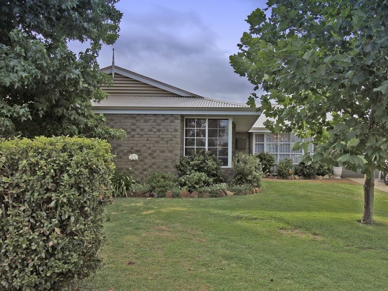 15 Elderberry Drive, Parkwood WA 6147