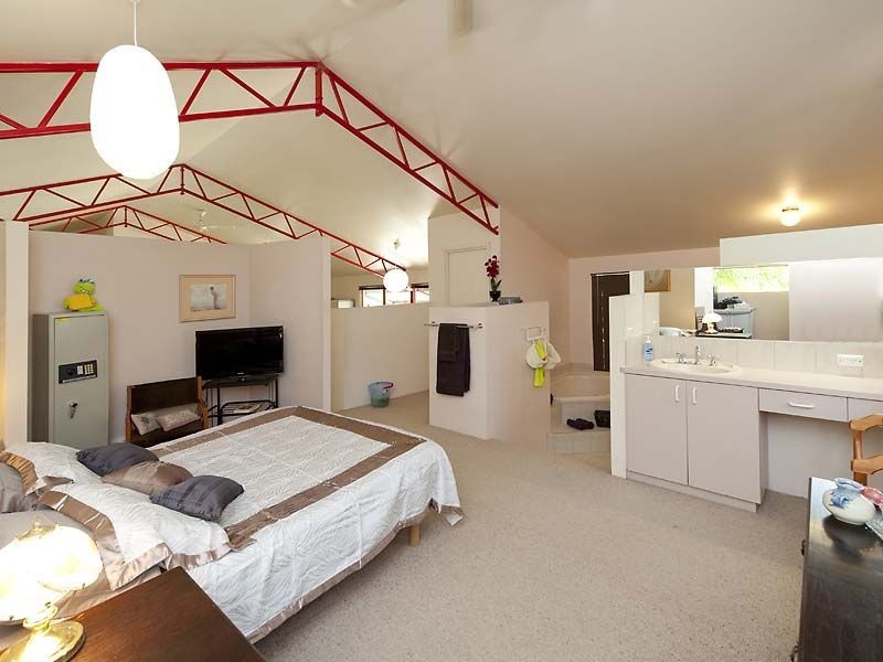 91 Mustang Road, Champion Lakes WA 6111