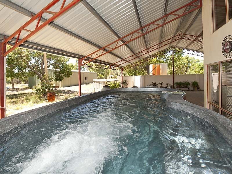 91 Mustang Road, Champion Lakes WA 6111